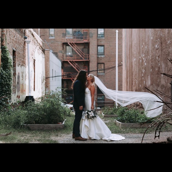 Meet your Poshaholic Sarah 💋 - Picture 9 of 16